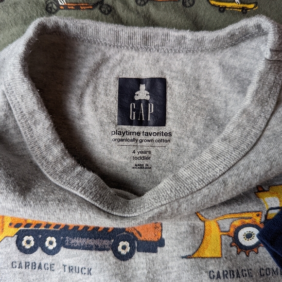 Bundle of 6 Toddler T-Shirts (4T) - Picture 2 of 2